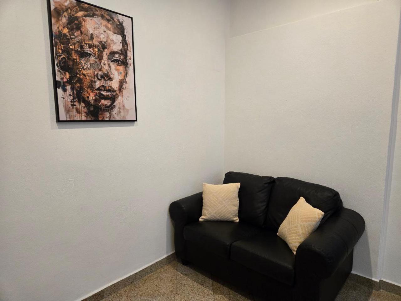Newly Renovated 2 Rooms Apartment Downtown Nitra Ngoại thất bức ảnh